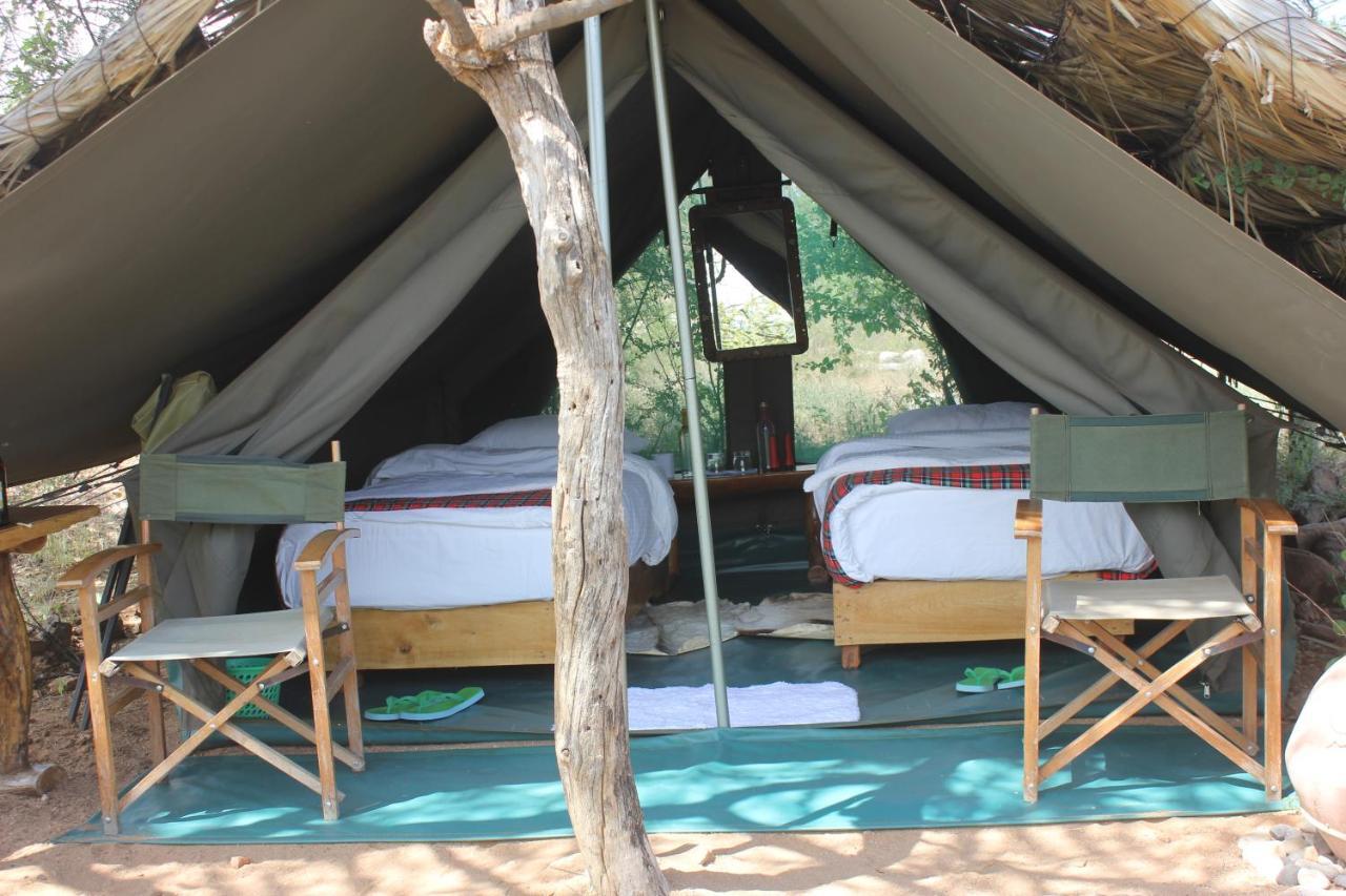 Lion'S Cave Camp, Samburu Villa Archers Post Exteriör bild