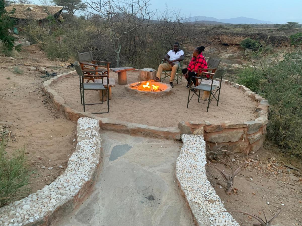 Lion'S Cave Camp, Samburu Villa Archers Post Exteriör bild