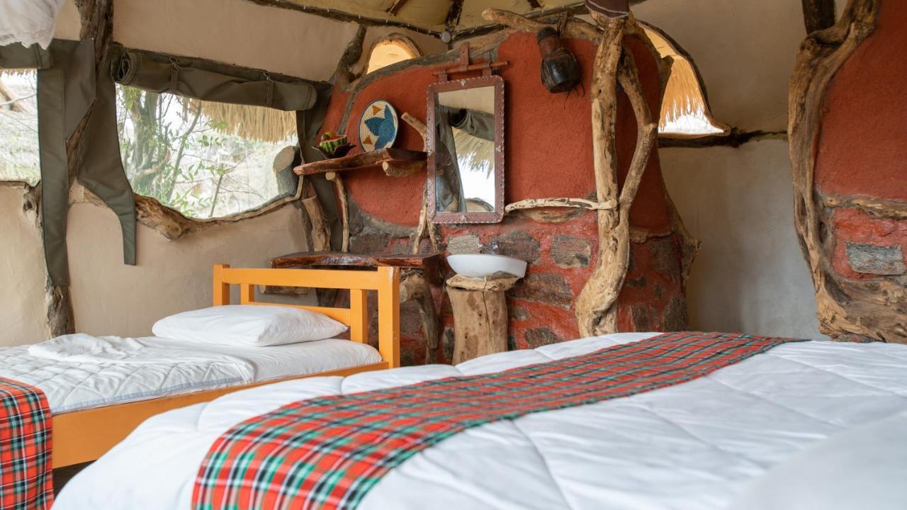 Lion'S Cave Camp, Samburu Villa Archers Post Exteriör bild