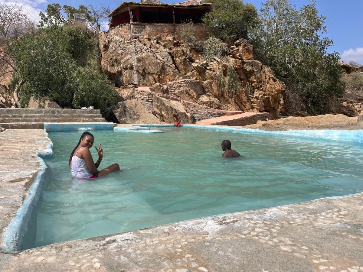 Lion'S Cave Camp, Samburu Villa Archers Post Exteriör bild