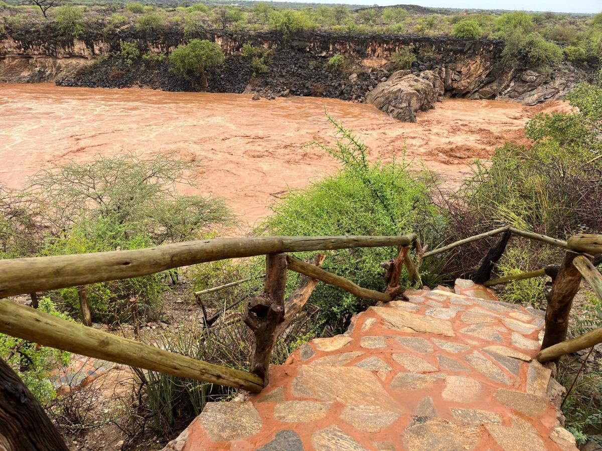 Lion'S Cave Camp, Samburu Villa Archers Post Exteriör bild
